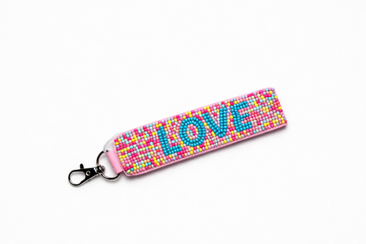 LOVE Perlenbestickter Schlüsselanhänger